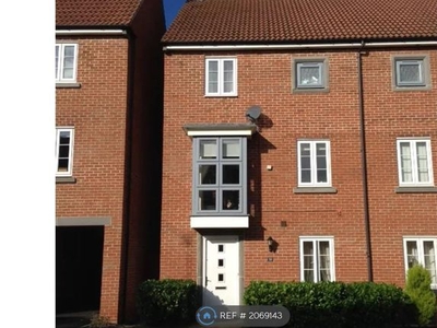 Semi-detached house to rent in Ilsley Rd, Basingstoke RG24