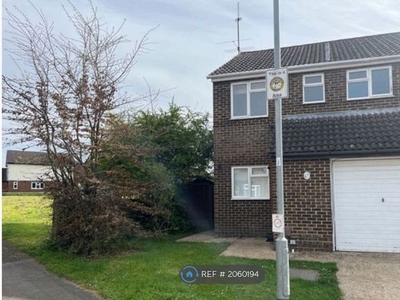 Semi-detached house to rent in Neptune Close, Wokingham RG41