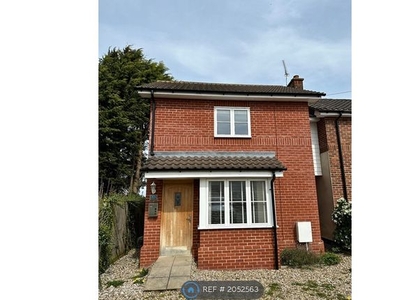 Semi-detached house to rent in Pound Hill, Bacton IP14