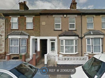 Semi-detached house to rent in Swanfield Road, Waltham Cross EN8
