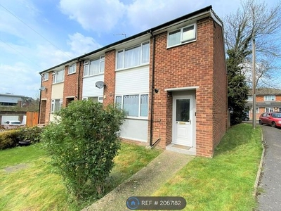 Semi-detached house to rent in Tanhouse Lane, Wokingham RG41