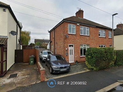 Semi-detached house to rent in Waterloo Crescent, Wigston LE18