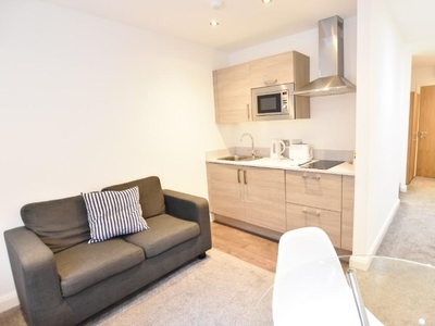 Studio flat for rent in Charles Street, Manchester, Greater Manchester, M1