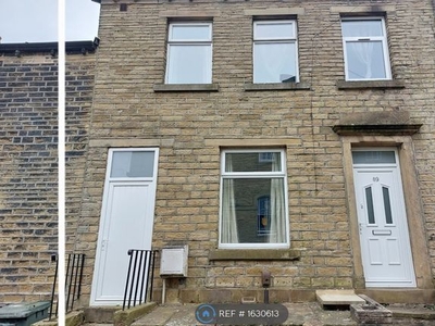 Terraced house to rent in Baker Street, Huddersfield HD3