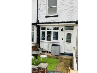 Terraced house to rent in Brickyard Cottages, Hull HU14