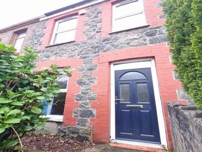 Terraced house to rent in Caernarfon Road, Bangor LL57