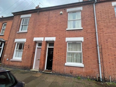Terraced house to rent in Cradock Road, Leicester LE2