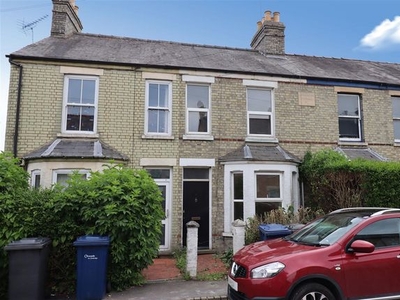 Terraced house to rent in Ditton Walk, Cambridge CB5