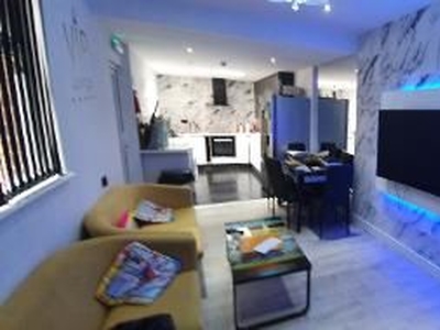 Terraced house to rent in Egerton Rd, Manchester M14