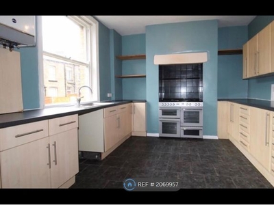 Terraced house to rent in Emscote Place, Halifax HX1