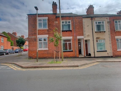 Terraced house to rent in Howard Road, Clarendon Park, Leicester LE2