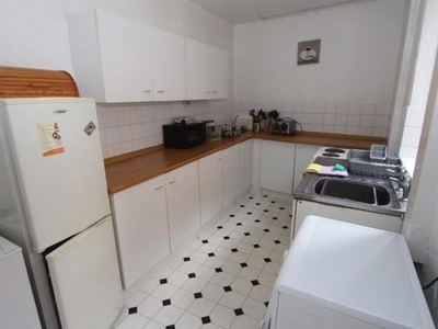 Terraced house to rent in Howard Road, Leicester LE2