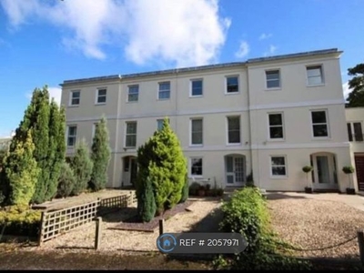 Terraced house to rent in Keynsham Bank, Cheltenham GL52