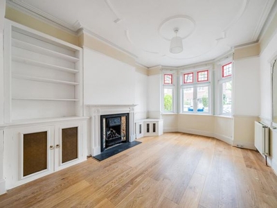 Terraced house to rent in Manor Park, Richmond TW9