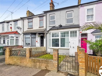 Terraced house to rent in Sutherland Road, Belvedere DA17
