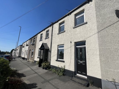 Terraced house to rent in Town End, Leeds, West Yorkshire LS25