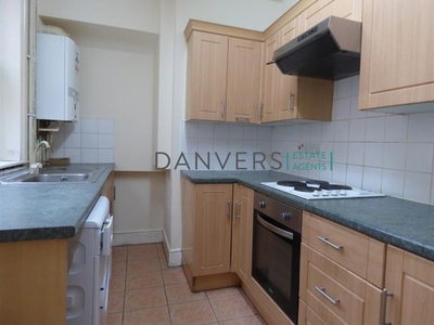 Terraced house to rent in Windermere Street, Leicester LE2