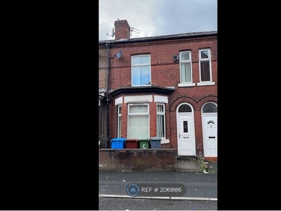 Terraced house to rent in Woodland Avenue, Manchester M18