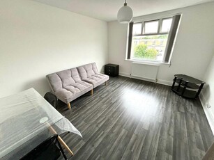 1 bedroom flat for rent in Dovercourt Road, Horfield, Bristol, BS7