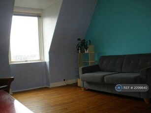 1 bedroom flat for rent in Rossie Place, Edinburgh, EH7
