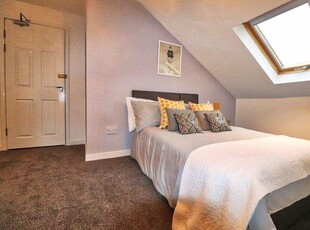 1 bedroom flat share for rent in Wingrove Avenue, Fenham, NE4