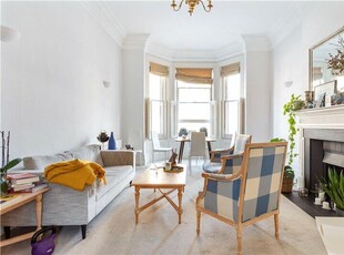 1 bedroom ground floor flat for sale in Rosary Gardens, South Kensington, SW7