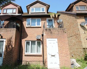 1 bedroom maisonette for rent in Wallace Close, Thamesmead, SE28