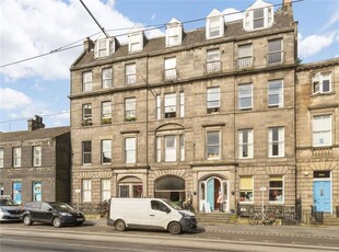 2 bed lower ground floor flat for sale in The Shore