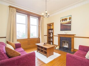 2 bed second floor flat for sale in Willowbrae