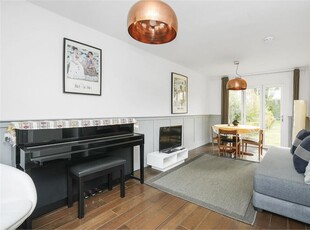 2 bed semi-detached house for sale in Kingsknowe