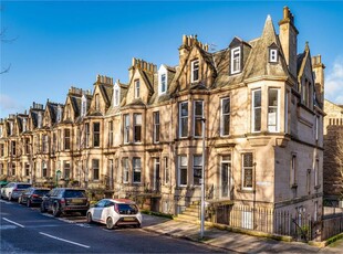 2 bed top floor flat for sale in Comely Bank