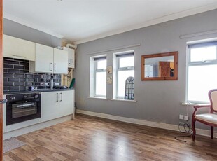 2 bedroom apartment for rent in Beresford Road, Splott, CF24