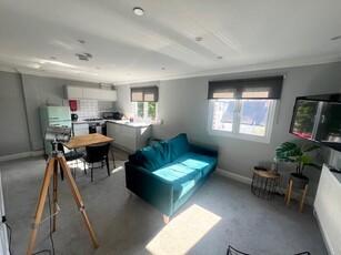 2 bedroom apartment for rent in Cowbridge Road East, Canton, Cardiff, CF5