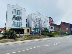2 bedroom apartment for rent in Denmark Road, POOLE, BH15