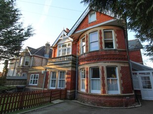 2 bedroom apartment for rent in Kingsbridge Road, Lower Parkstone, Poole, BH14