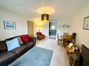 2 bedroom apartment for rent in Victoria Wharf, Cardiff Bay, Cardiff, CF11