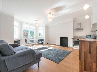 2 bedroom apartment for sale in Aylestone Avenue, London, NW6