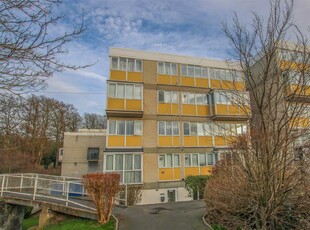 2 bedroom apartment for sale in Cameron Close, Warley, Brentwood, CM14