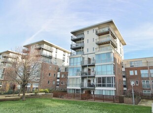 2 bedroom apartment for sale in Cross Street, Portsmouth, PO1