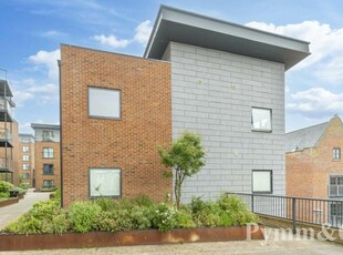 2 bedroom apartment for sale in Wharf House, Norwich, NR1