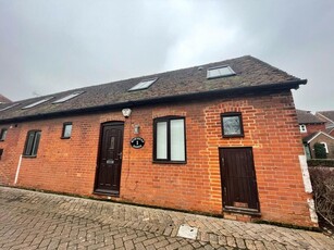 2 bedroom barn conversion for rent in Wincheap Barns , Canterbury, CT1