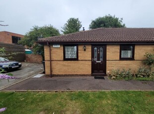 2 bedroom bungalow for rent in Little Bounds, West Bridgford, Nottingham, NG2