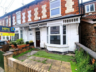 2 bedroom end of terrace house for rent in St. Augustines Avenue, Hull, North Humberside, HU5