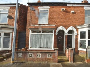2 bedroom end of terrace house for sale in Belvoir Street, Hull, HU5