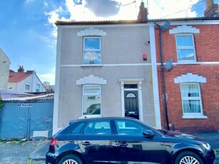 2 bedroom end of terrace house for sale in York Street, Barton Hill, Bristol, BS5