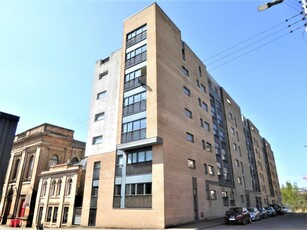2 bedroom flat for rent in Bell Street, Glasgow, G4