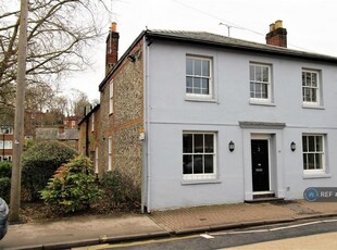 2 bedroom flat for rent in Eastgate Street, Winchester, SO23