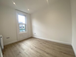2 bedroom flat for rent in London Road, , SO15