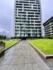 2 bedroom flat for rent in Meadowside Quay Walk, Glasgow Harbour, Glasgow, G11