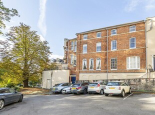2 bedroom flat for rent in Saville Place, Clifton, BS8